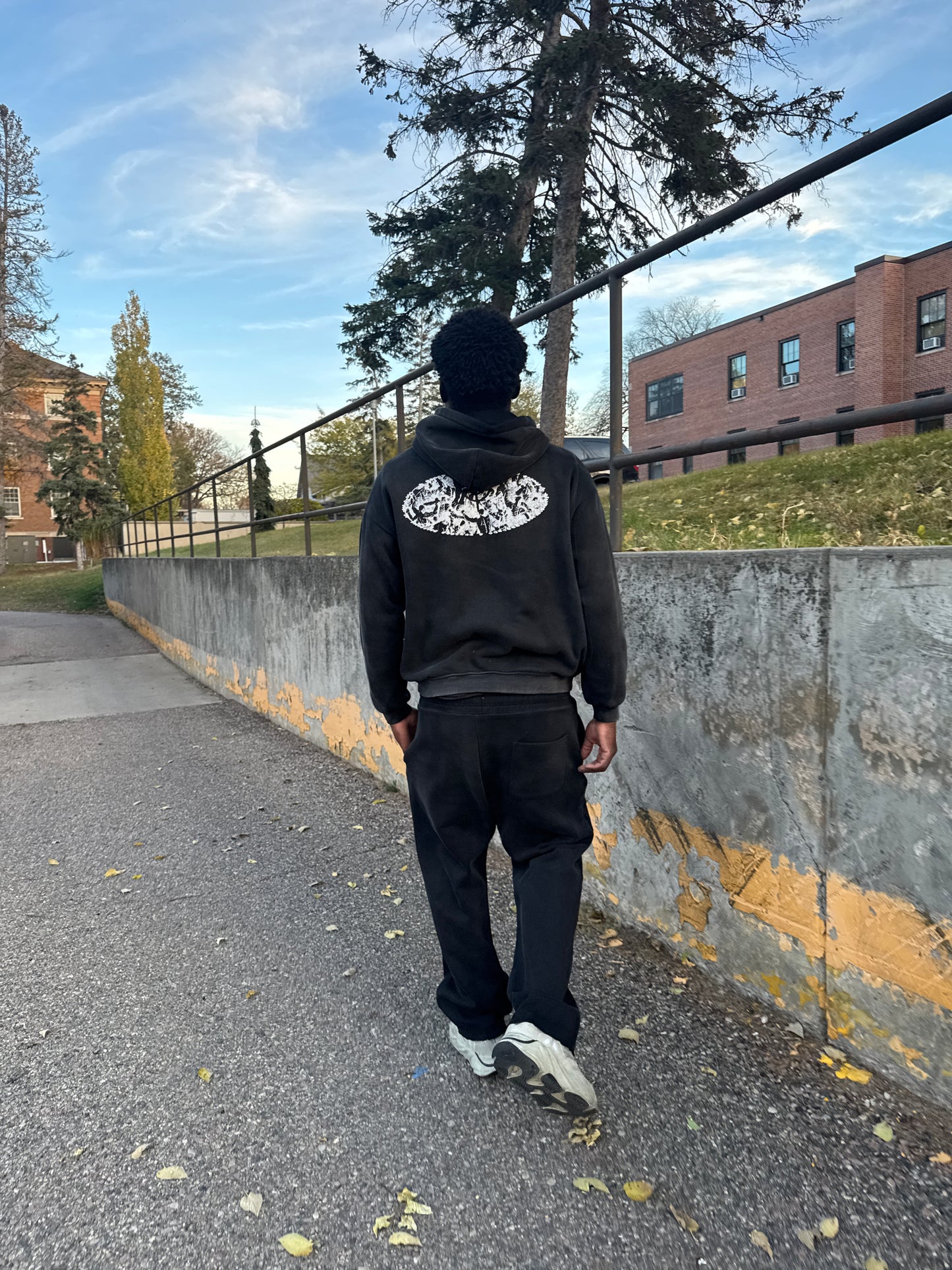 "AUTUMN SWEATS" (Sun Fade Contrast Tape Fleece)